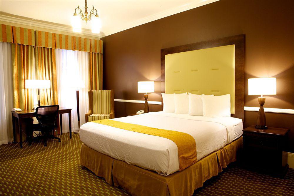 Western San Pedro & Hotel 3*